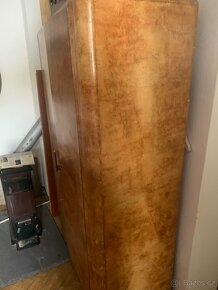 Staré dřevěné skříně - 2