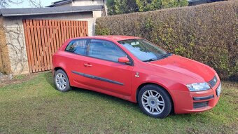 Stilo 1,6 16V 76kw r.v.2009 třídveř. 290986km - 2