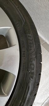 Letni pneu 225/45 R17 + alu disky originál škoda - 2