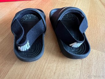 Baby Nike pantofle vel 22 - 2