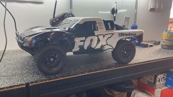 Traxxas Slash - 2