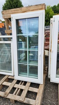 Okno PVC - 800x1700 mm - STARŠÍ - 3 KS - 2