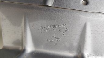 MERCEDES TŘÍDA E w213 LEVÝ PŘEDNÍ BLATNÍK - 2