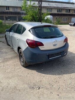 Opel Astra - 2