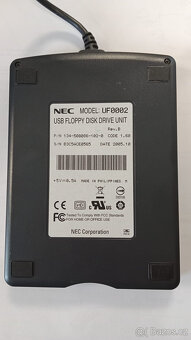 Externí přenosná čtečka disket USB 3.5" 1.44 MB (floppy) - 2