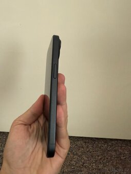 Apple iPhone 15 128gb Black. 100% stav. Zaruka 21 mesicu. - 2