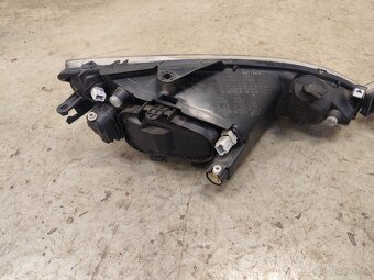 Přední světla Peugeot 206 - 2