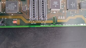 Základní deska Apple + hardware - 2