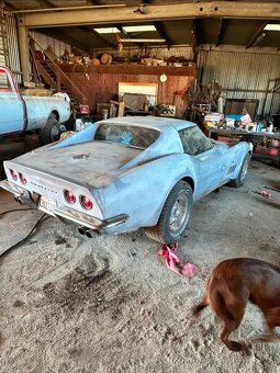 chevrolet corvette c3 - 2