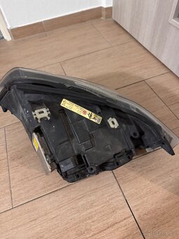 Právé Světlo Bmw e91 před FL - 2