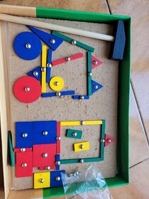 Kladívko s hřebíčky - 2