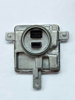 Jednotka xenonu 8K0941597E / 8K0.941.597 E  Nové zboží.  Oso - 2