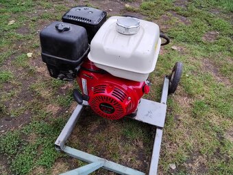 Štípač dřeva. - 2