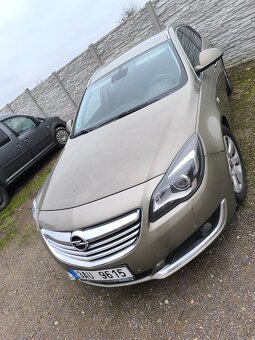 Opel Insignia sport tourer - 2