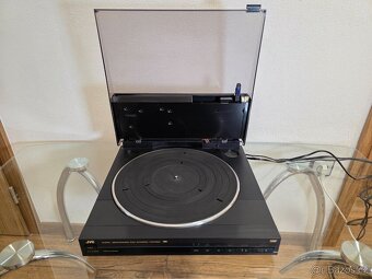 JCV AL-E700BK -lineární gramofon - 2