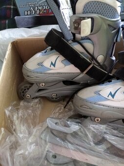 Celoroční brusle zn. Tempish, vel. 30-33 - 2