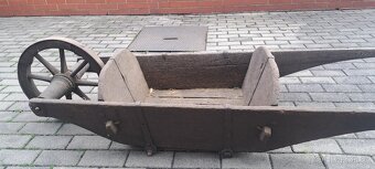 Dřevěný trakař - 2