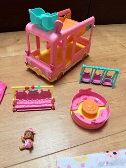 Baby born surprise autobus a 6x miminka - 2