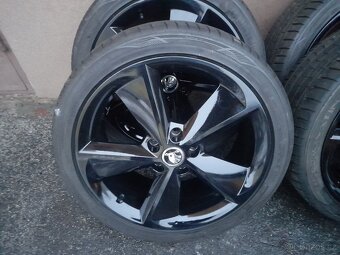 Originál alu kola Škoda model Golus rozteč 5x112 R18. - 2