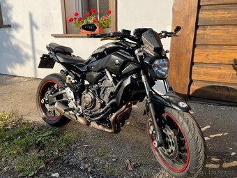Yamaha mt 07 - 2