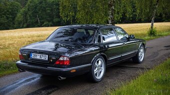 Jaguar XJR X308 - 2