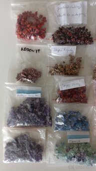 VELKÝ MIX zlomků minerálů k navlékání, 700 g - 2