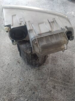 Octavia 2 přední světlo - 2