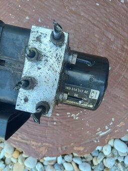 Řídící Jednotka ABS 1KO 614 517 AE C1 - 2