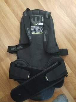 Chránič páteře moto - 2