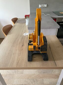 Prodám nakladač BRUDER CAT - 2