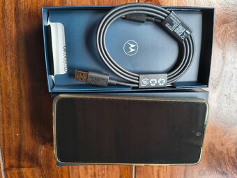 Prodám Motorola G72 8/128GB - 2