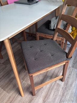 Prodám jídelní set – stůl + 4 židle - 2