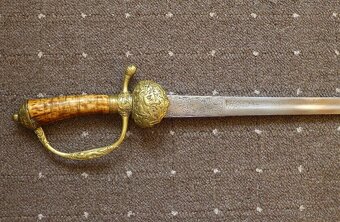 Lovecký tesák - Asi 18. století - Rytá čepel - 2