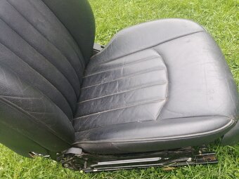 Mercedes w219 CLS sedadlo řidiče - 2