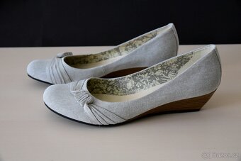 Dámské lodičky zn. Vagabond, NOVÉ - 2