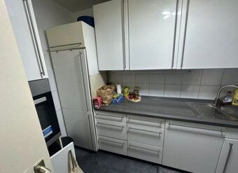 Moderní lesklá linka s vestavěnými spotřebiči,5795 - 2