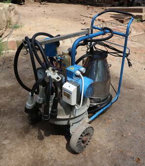 Dojící zařízení na krávy - 2