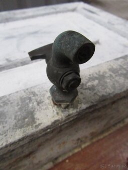 Nabízím starožitnou mosaznou nádrž s výpustí z 19 stol.  Nej - 2