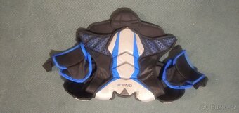 Hokejové ramena vesta - 2