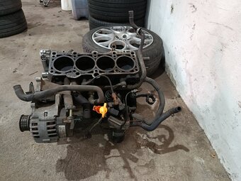 Spodek motoru 1.8t rs - 2