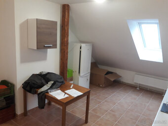 pronájem podkrovního bytu 2+1 v Bohuňovicích - 2