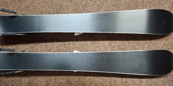 Dětské carv. lyže Atomic vel.100cm super stav - 2