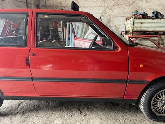 Dveře Fiat Uno Logo - 2