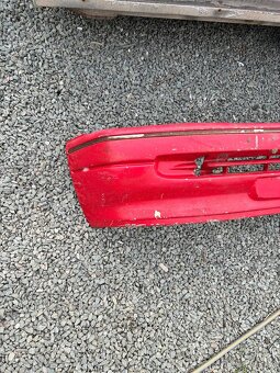 Přední nárazník Ford Escort - 2