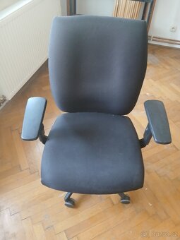 Kancelářská kolečková židle - 2