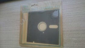 stará čistící disketa 5.25" (původně ke commodore 64) - 2