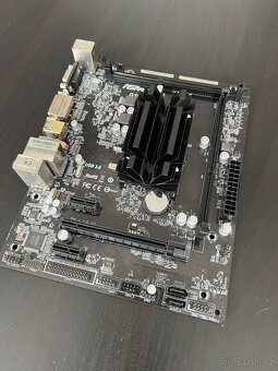 ASRock Q1900M – základní deska s integrovaným CPU - 2