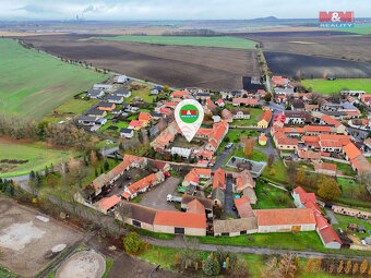 Prodej rodinného domu, 320 m², Černiv - 2