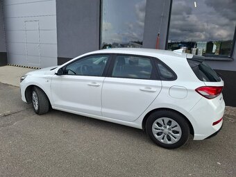 Hyundai i30 1.0i BENZIN r.22 43000km po1.majiteli PLNÝSERVIS - 2