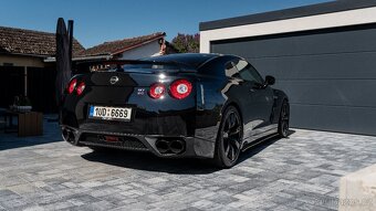 Nissan GT-R - 2
